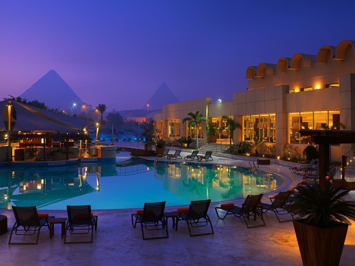 Le Meridien Pyramids Hotel & Spa Giza Екстериор снимка